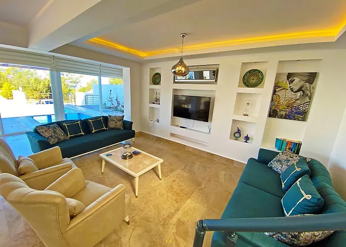 Paris A Villa, Oezel Havuzlu, Fethiye