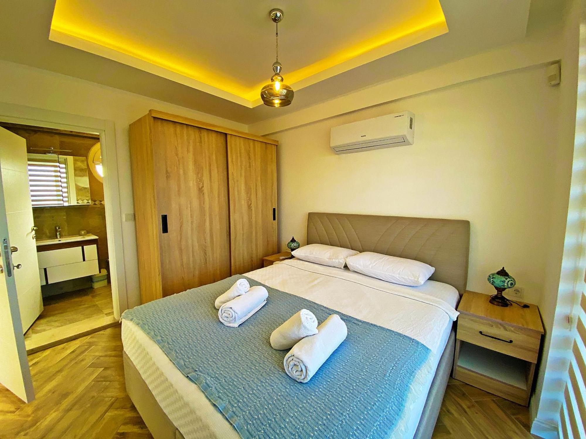 Paris A Villa, Oezel Havuzlu, Villa Fethiye
